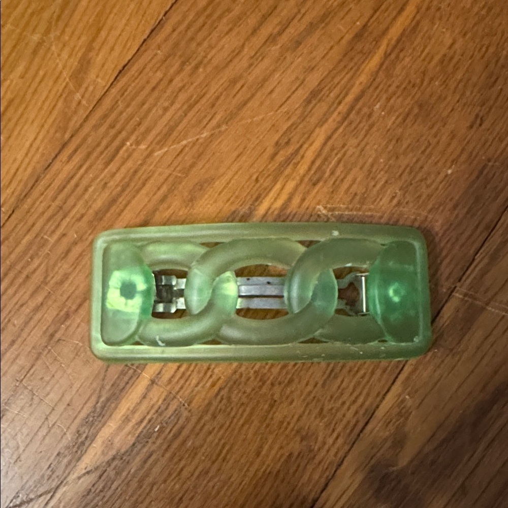 Green Chain Link Hair Clip medium lucite clear barrette